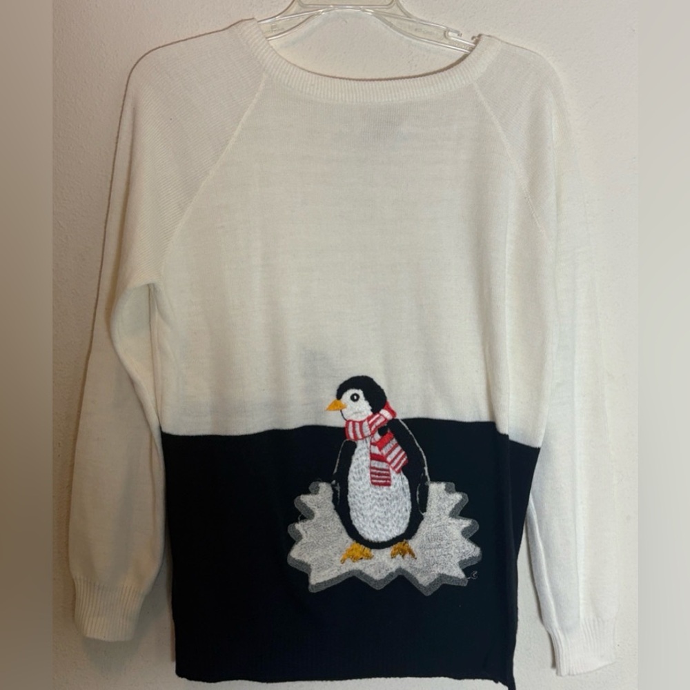 Vintage Shirlee Penguin Sweater with Black and White Design M